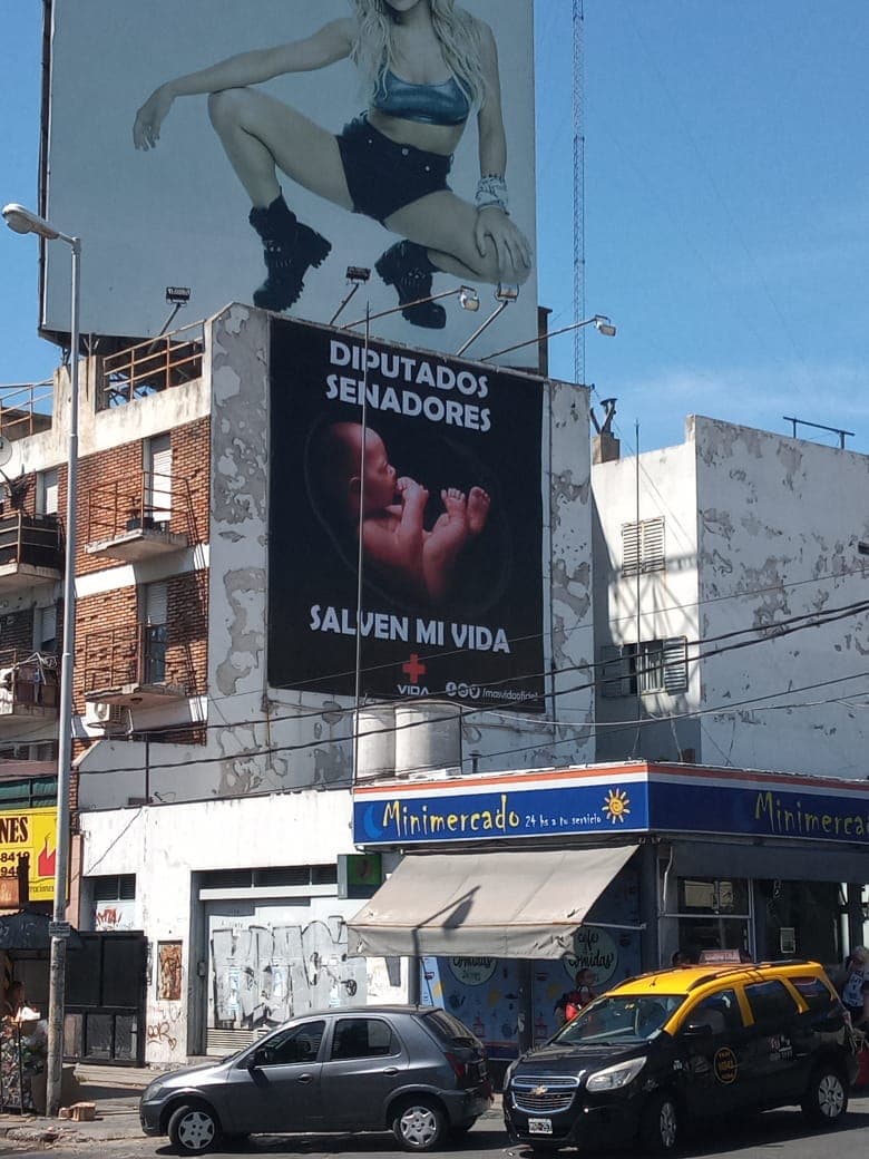 Cartelería — campaña en la vía pública